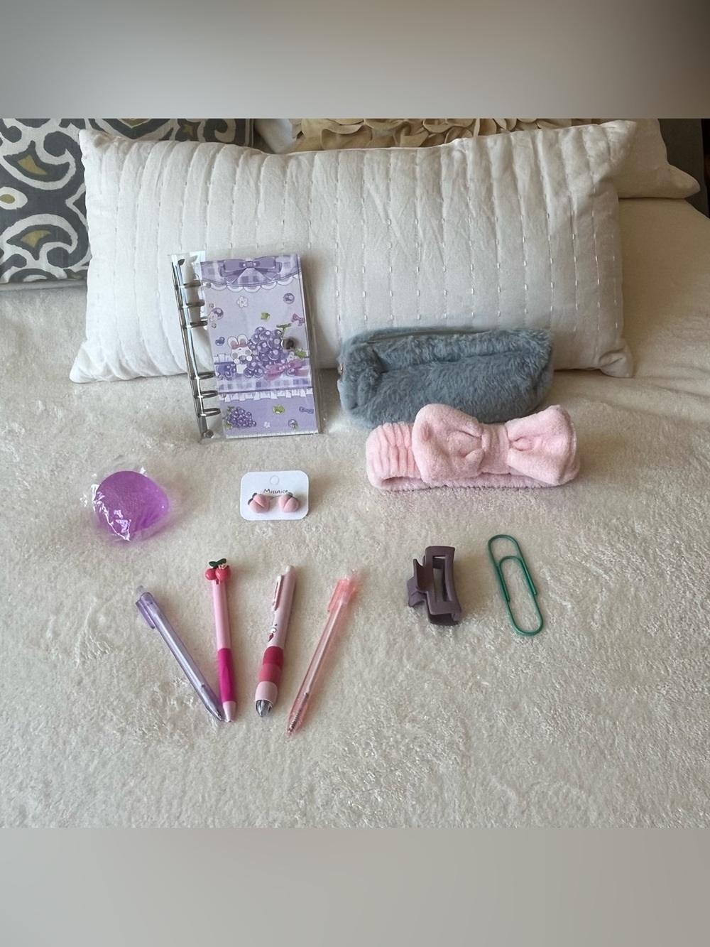 Mystery Box - Pastel Cute Kawaii Stationery Gift Set - Home Office Accessories - Picture 3 of 3